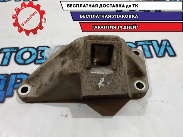 Кронштейн двигателя правый BMW 5 GT 2010 22116775904 Отличное состояние