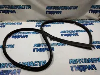 Уплотнитель двери передней левой BMW 5 GT 2010 51767226395 Отличное состояние