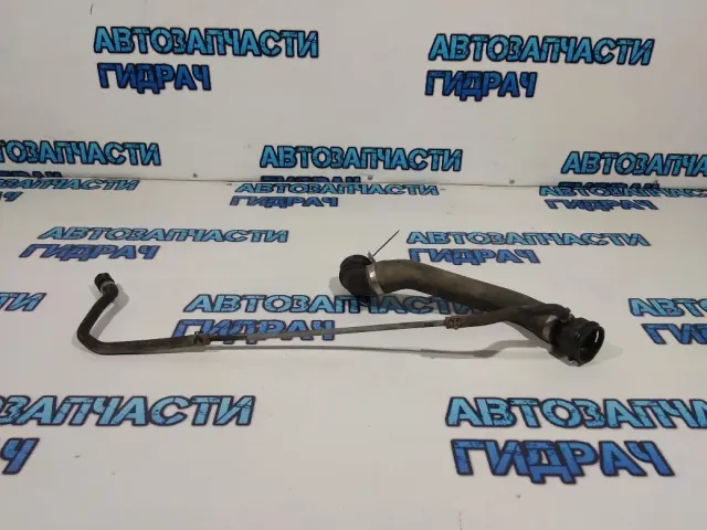 Патрубок радиатора BMW 1 E87 17127521361.