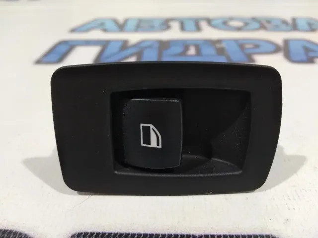 Кнопка стеклоподъемника BMW 1 E87 61316935534.