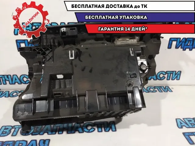 Ниша бардачка BMW 1 E87 51166982681.