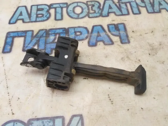 Ограничитель двери задней BMW 116i 2012 51227311338 Отличное состояние