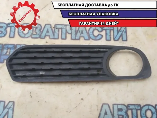 Решетка в бампер правая BMW 116i 2012 51117245870 Отличное состояние