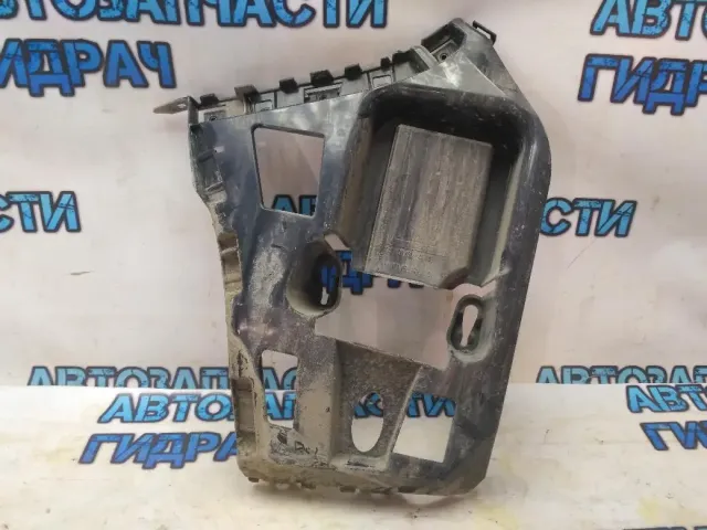 Направляющая заднего бампера левая BMW 116i 2012 51127240955 Отличное состояние