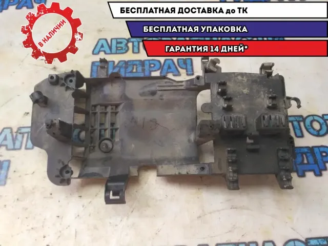 Кронштейн BMW 116i 2012 Отличное состояние