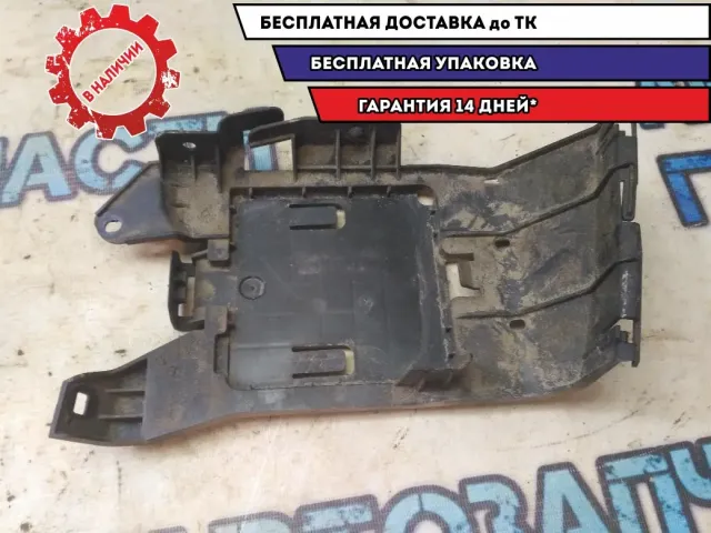 Кронштейн BMW 116i 2012 12907604348 Отличное состояние