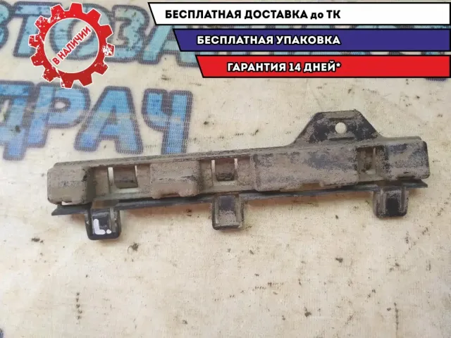 Кронштейн накладки на порог левой BMW 116i 2012 51777240873 Отличное состояние