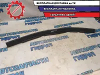 Уплотнитель капота задний BMW 116i 2012 51767239146 Отличное состояние