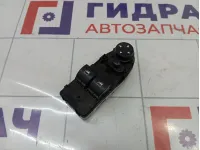 Блок управления стеклоподъемниками BMW 1-Series (E87) 61319216528