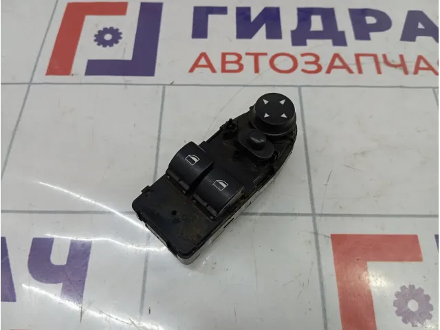Блок управления стеклоподъемниками BMW 1-Series (E87) 61319216528