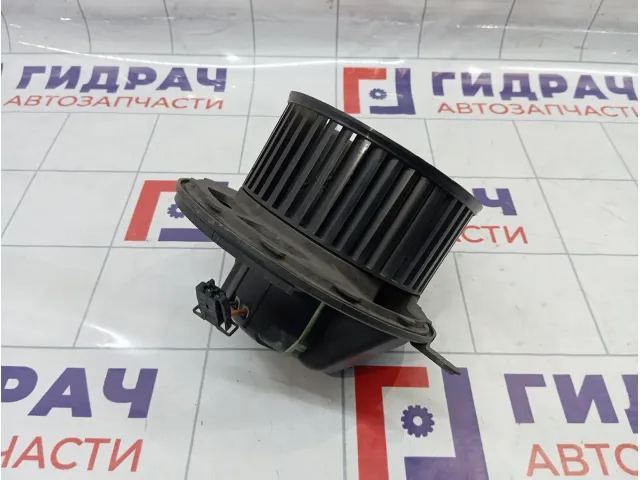 Моторчик отопителя BMW 1-Series (E87) 64119227670