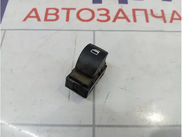 Кнопка стеклоподъемника BMW 1-Series (E87) 61319162999