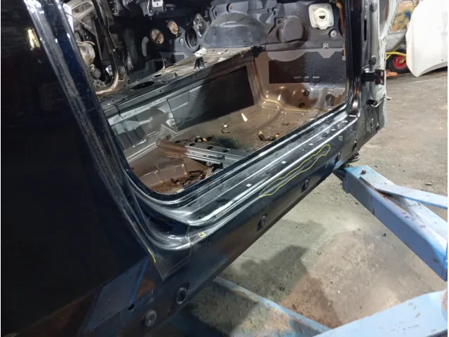 Порог со стойкой правый BMW 1-Series (E87) 41217177988