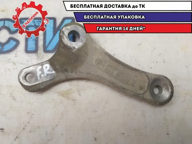 Кронштейн переднего стабилизатора правый BMW 530I E60 31356758528 Отличное состояние
