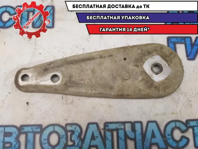 Кронштейн задней балки правый BMW 530I E60 33316764888 Отличное состояние