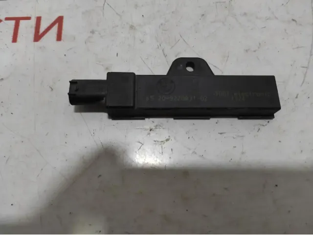 Антенна BMW 6 (F13) 65209220831.