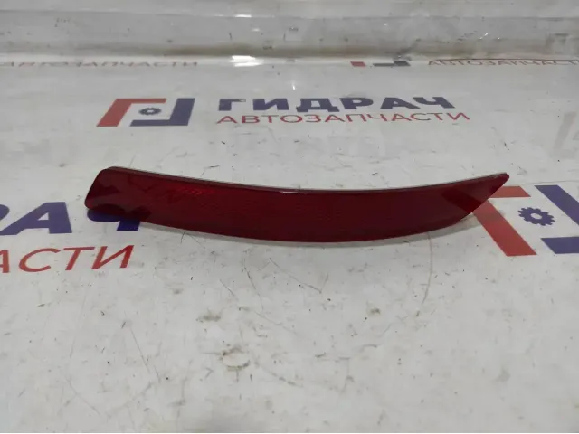 Отражатель в задний бампер правый BMW 6 (F13) 63147210588.