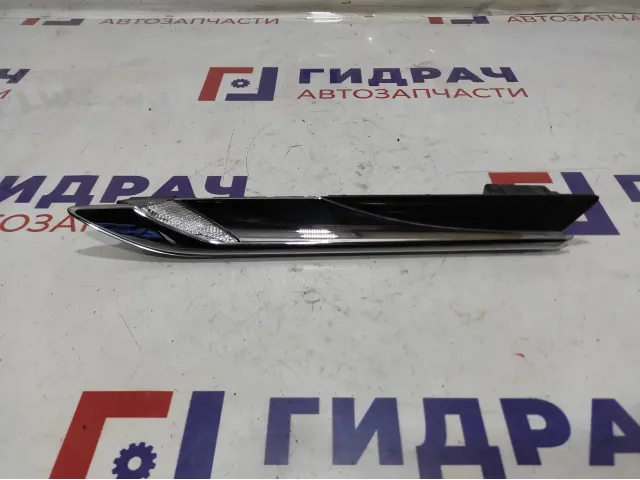 Повторитель на крыло левый BMW 6 (F13) 63137221859.