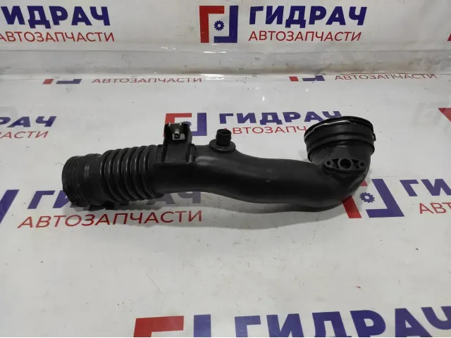 Патрубок интеркулера BMW 6 (F13) 13717609811.
