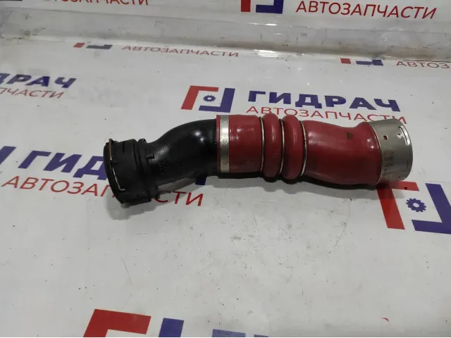 Патрубок интеркулера BMW 6 (F13) 13717583728.