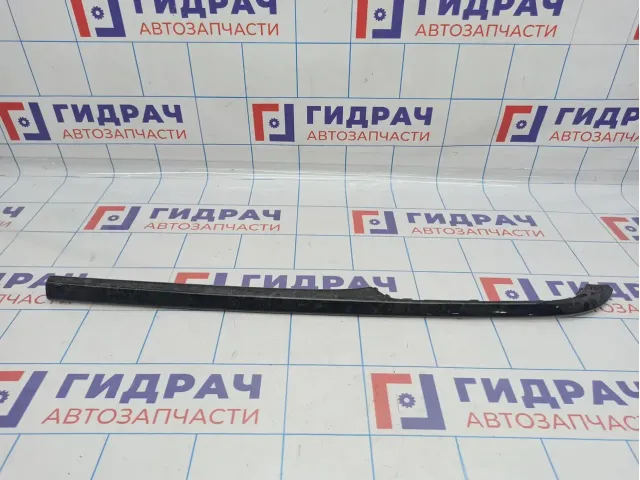 Накладка обшивки двери левой BMW 6 (F13) 51417258375. Сломаны крепления.