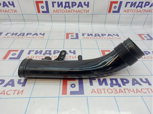 Патрубок воздушного фильтра BMW 6 (F13) 13717605585.