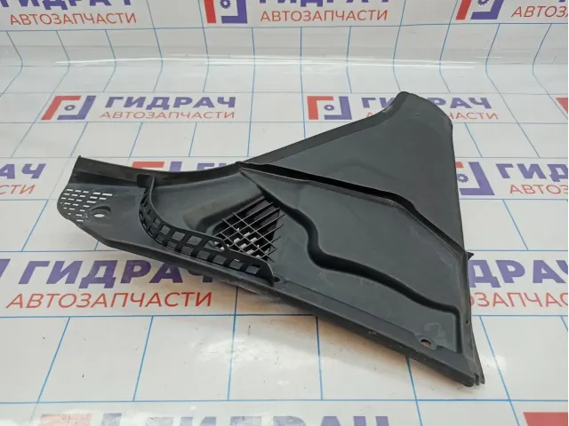 Решетка стеклооч. (планка под лобовое стекло) левая BMW 6 (F13) 51716987605.