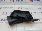 Корпус воздушного фильтра BMW 6 (F13) 13717604404. Нижняя часть.