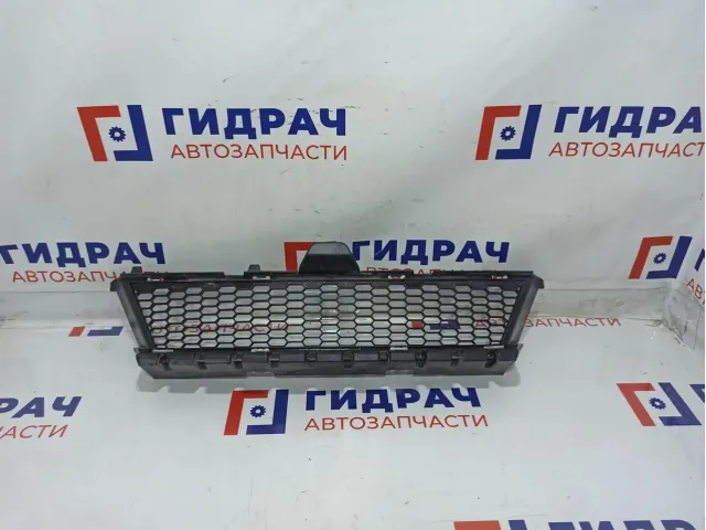 Решетка в бампер центральная BMW 6 (F13) 51117211471.