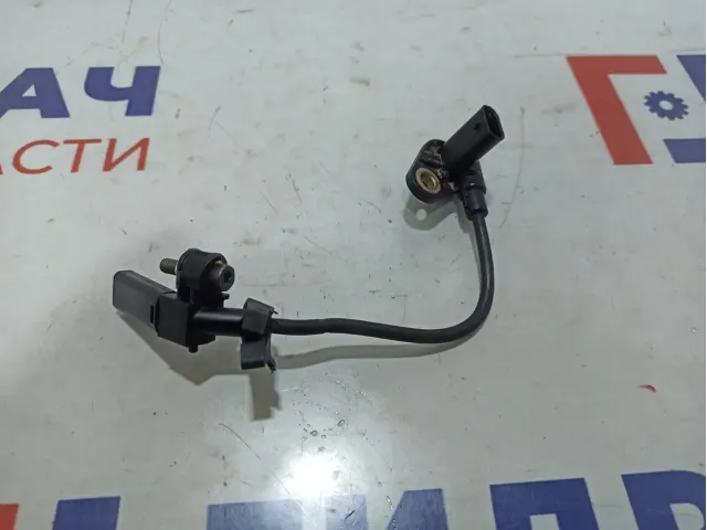 Датчик положения коленвала BMW 6 (F13) 13627582842.