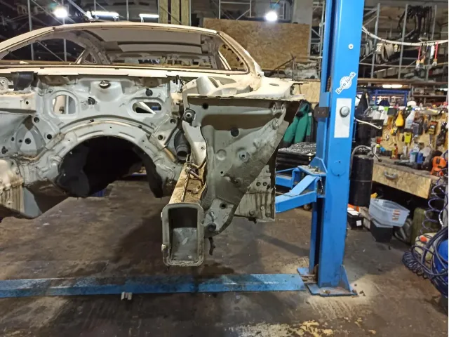 Лонжерон передний левый BMW 6 (F13) .