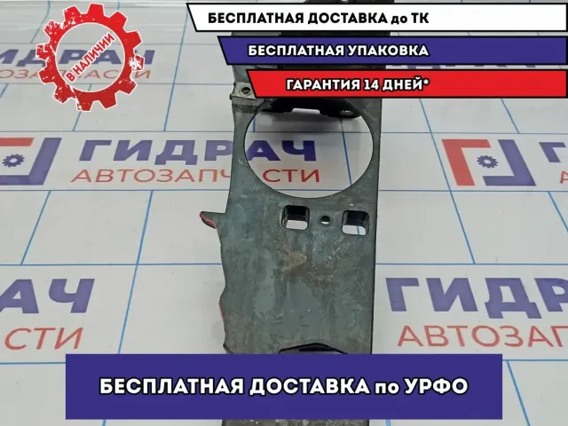 Элемент передней панели правый BMW 6 (E63) 51647008848. Дефект.