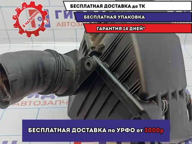 Корпус воздушного фильтра BMW 6 (E63) 13717577778. Дефект.