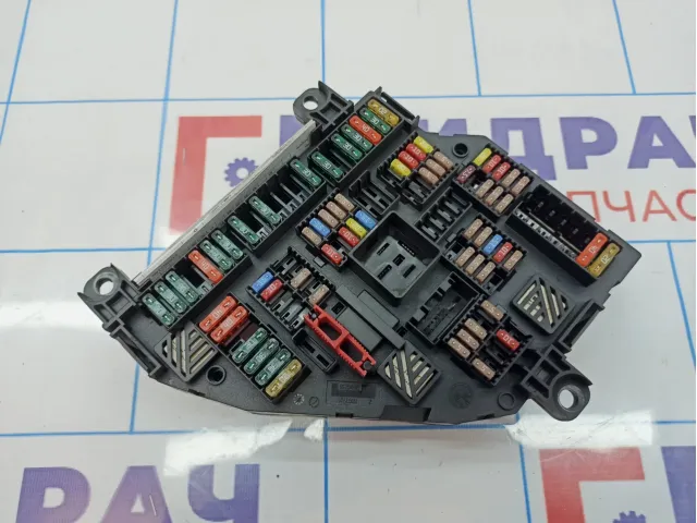 Блок предохранителей BMW 7-Series (F02) 61149234423. Распределитель.