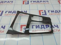 Накладка декоративная BMW 7-Series (F02) 51169160472. На кулису КПП. Мелкие царапины.