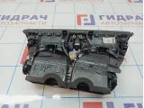 Дефлектор воздушный центральный BMW 7-Series (F02) 64229115859. В торпедо.