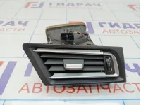 Дефлектор воздушный правый BMW 7-Series (F02) 64229115858. В торпедо.