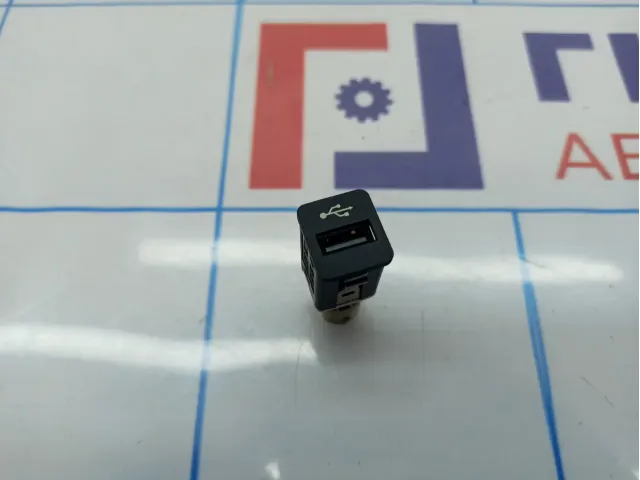 Разъем USB BMW 7-Series (F02) 61319167196.