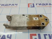 Кронштейн усилителя бампера правый BMW 7-Series (F02) .