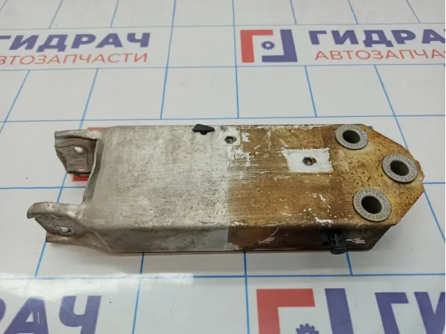 Кронштейн усилителя бампера правый BMW 7-Series (F02) .