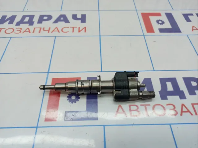 Форсунка инжекторная электрическая BMW 7-Series (F02) 13537585261. Сломано крепление фишки.