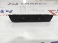 Блок кнопок памяти сиденья задний правый BMW 7-Series (F02) 61319215783.