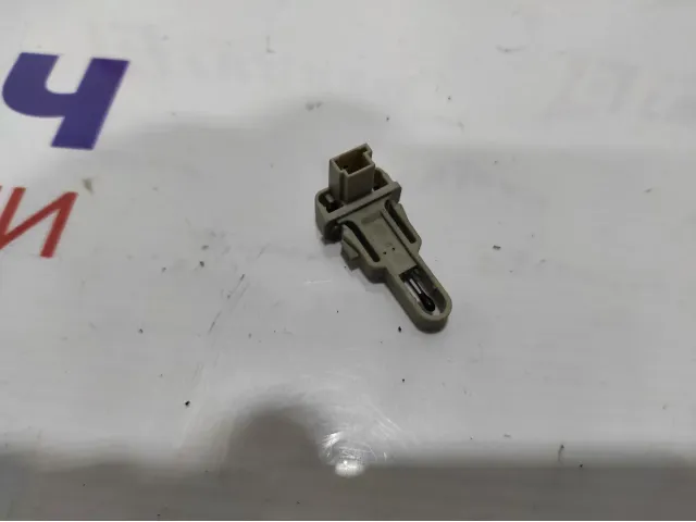 Датчик температуры BMW 7-Series (F02) 64116920431. В корпусе отопителя.