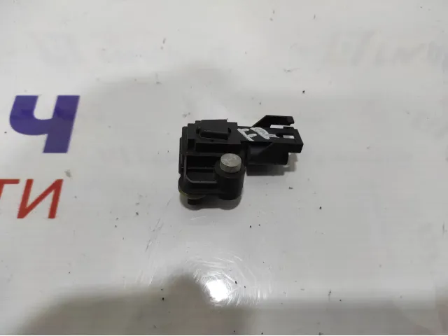 Датчик AIR BAG передней правой двери BMW 7-Series (F02) 65779159311.