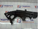 Кронштейн фар левый BMW 7-Series (F02) 51647184159.