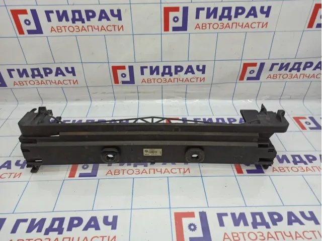 Кожух радиатора BMW 7-Series (F02) 17117577117. Верхний.
