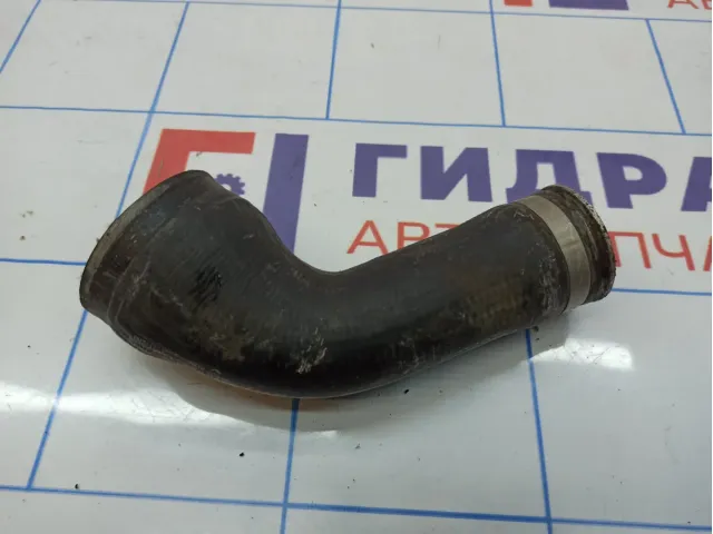 Патрубок интеркулера левый BMW 7-Series (F02) 13717575407.