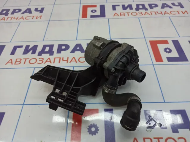 Насос (помпа) BMW 7-Series (F02) 11517566335.