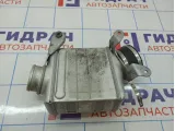 Интеркулер левый BMW 7-Series (F02) 13717575405.