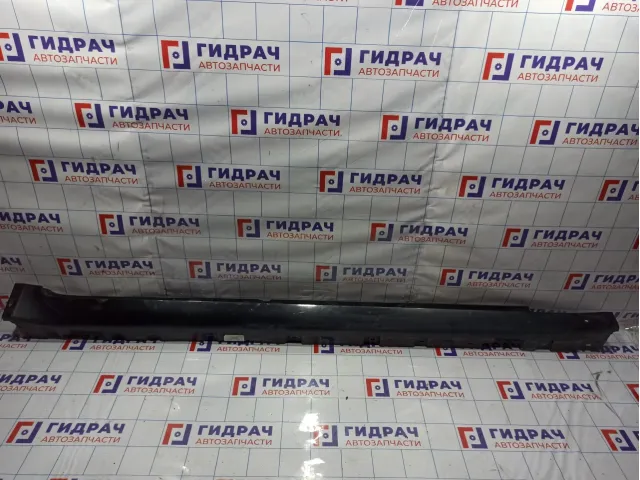 Накладка на порог правая (наружная) BMW 7-Series (F02) 51777225924.